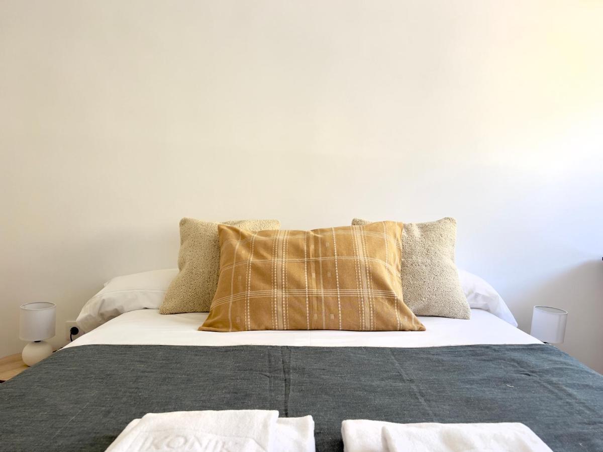 Housing Leon Ana Mogas Con Garajeアパートメント エクステリア 写真